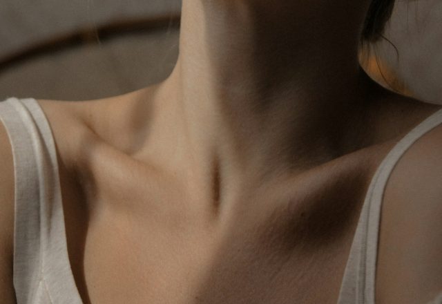 Boyun Çevresi Anti-Aging – Ataşehir Botoks Dolgu